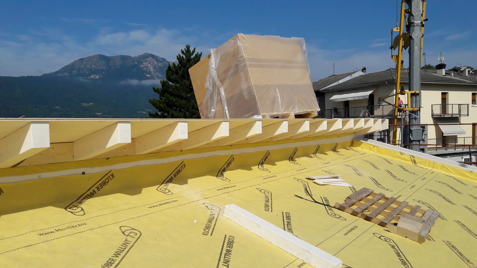 Cantiere in Trentino-Alto Adige: lavorazioni della copertura in legno