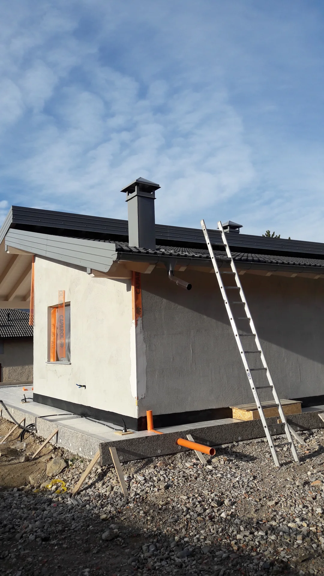 Cantiere in Trentino-Alto Adige: lavorazioni esterne e finiture della facciata