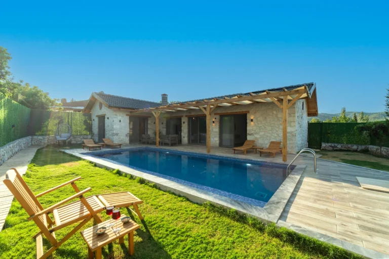 villa-pietra-e-sole-01-vista-insieme